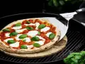 Pizza przywiera do kamienia? 7 sprawdzonych sposobów, by temu zapobiec