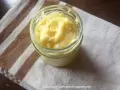 Domowe aioli w słoiczku, kremowe i pyszne, idealne do dipów i sosów.