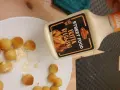 Kuleczki ziemniaczane polane kremowym sosem belgijskim. Idealne do frytek i nie tylko!