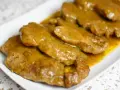 Karkówka w sosie curry, idealny pomysł na obiad. Miękkie plastry karkówki w aromatycznym, złocistym sosie.