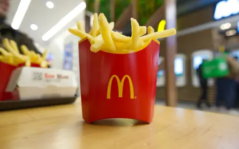 Duże frytki w McDonald's: Cena, promocje i jak kupić taniej?
