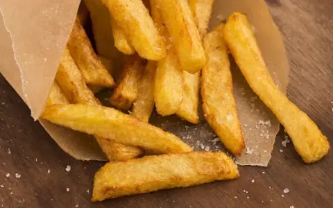 Jak zrobić idealne frytki? Sekret chrupkości krok po kroku
