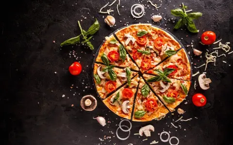 Pizzerinka z pomidorami, pieczarkami i bazylią. Zastanawiasz się, ile kcal ma pizzerinka?