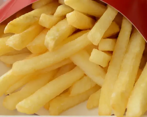 Jak zrobić frytki jak z McDonald's? Sekretny przepis na chrupkość