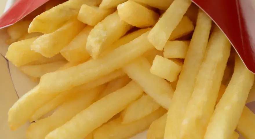 Jak zrobić frytki jak z McDonald's? Sekretny przepis na chrupkość