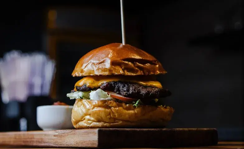 Izmir Grill Burger: Przepis, Smak i Gdzie Spróbować w Polsce