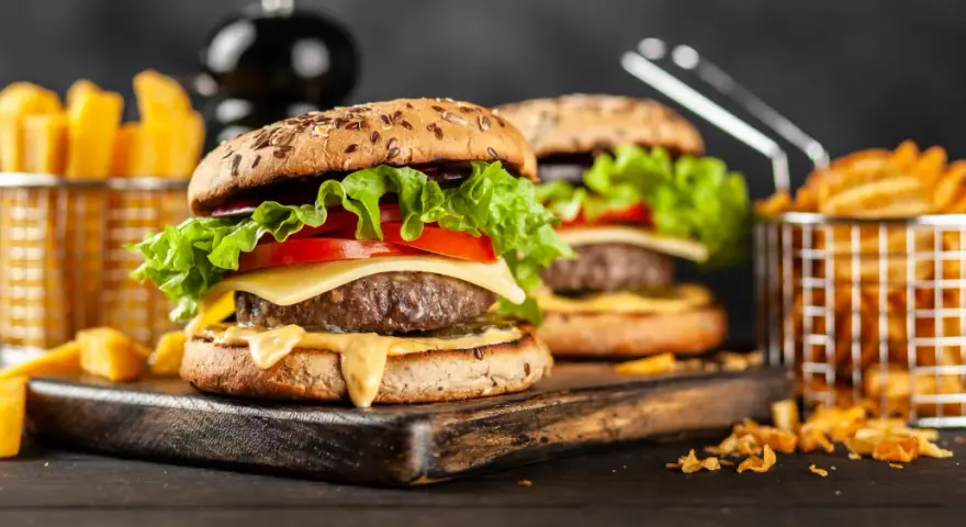 Idealne Mięso na Burgera: Jaki Tłuszcz i Kawałek Wybrać?