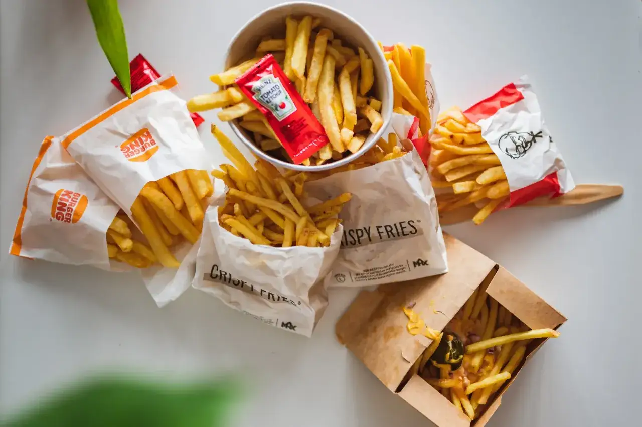 porcje frytek fast food porównanie
